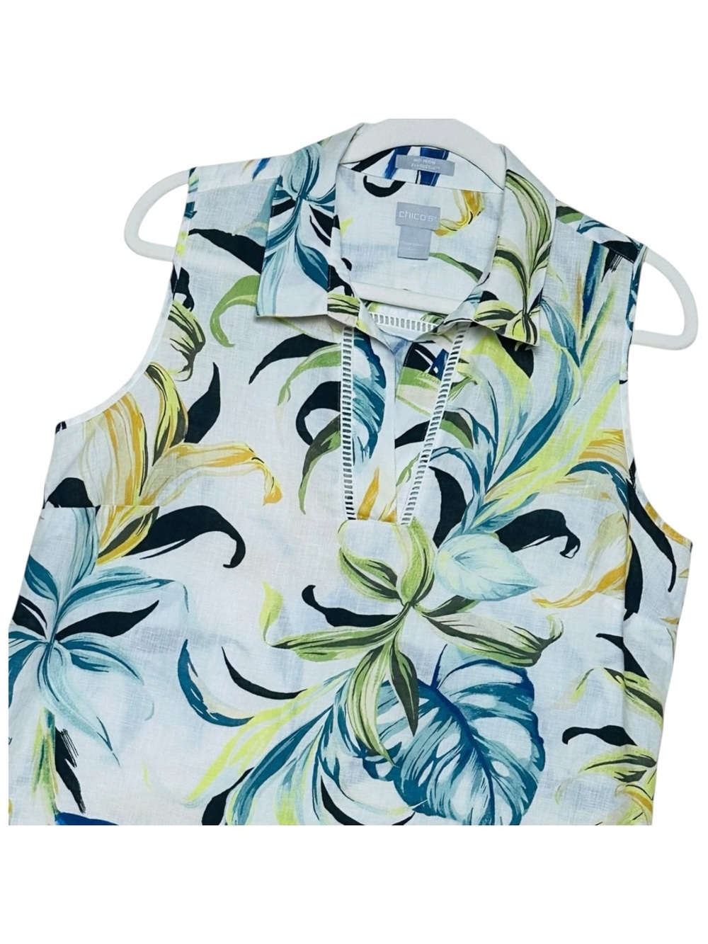 Chico’s Sz 1 (8/10) No Iron Linen Collared  Tunic Tropical Foliage Resort Beach